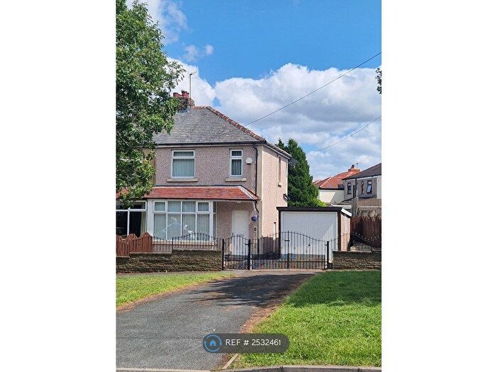 2 Bedroom Semi-Detached House To Rent In Cross Road, Idle, Bradford, BD10