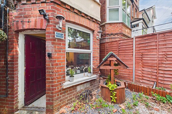1 Bedroom Flat To Rent In London Road, Reading, Berkshire, RG1