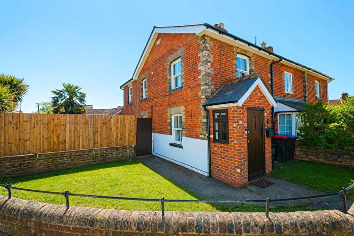 3 Bedroom Semi-Detached House For Sale In The Street, Hatfield Peverel, Chelmsford, CM3