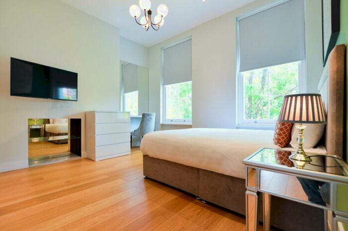 2 Bedroom Apartment To Rent In Hampstead Hill Gardens, Hampstead, NW3