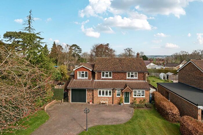 4 Bedroom Detached House For Sale In Elmleigh, Midhurst, GU29