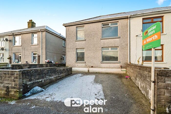 3 Bedroom Semi-Detached House For Sale In Ruskin Street, Neath, SA11