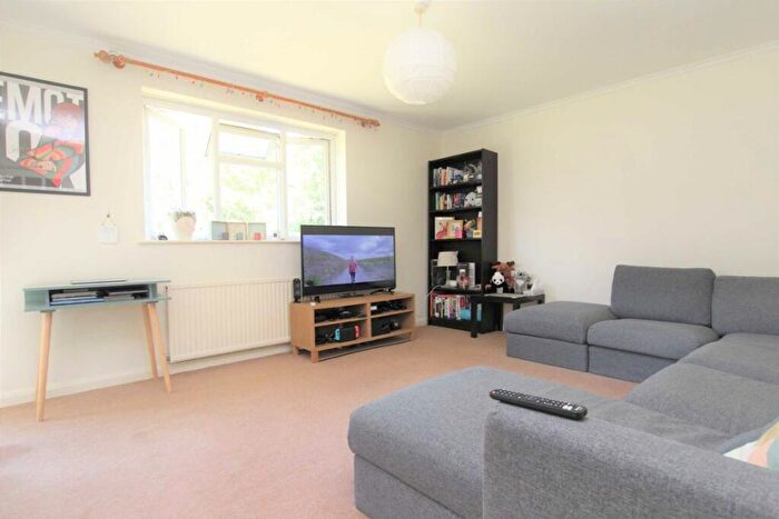 2 Bedroom Flat To Rent In Muswell Hill, London, N10