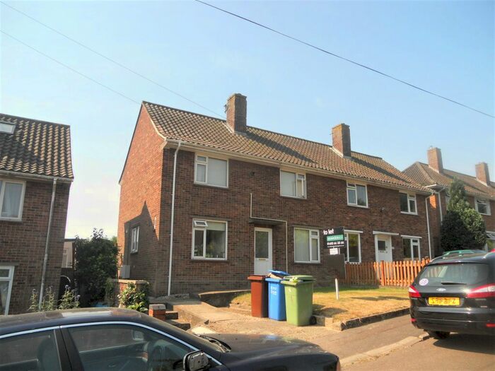 4 Bedroom Semi-Detached House To Rent In Ramsey Close, Norwich, NR4