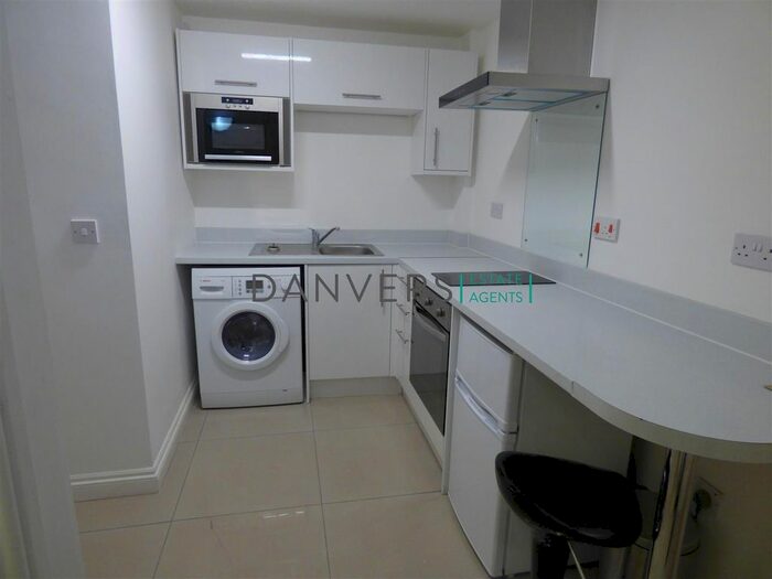 Studio To Rent In St. Marys Court, St. Marys Avenue, Braunstone, Leicester, LE3