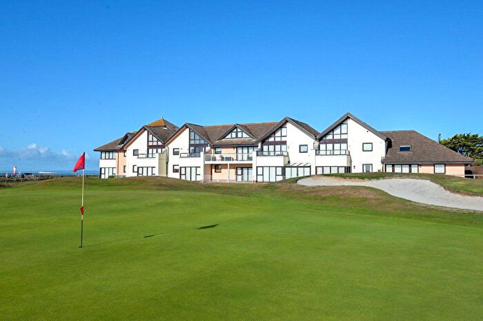 2 Bedroom Flat For Sale In Greenside Court, Marine Drive East, Barton On Sea, Hampshire, BH25