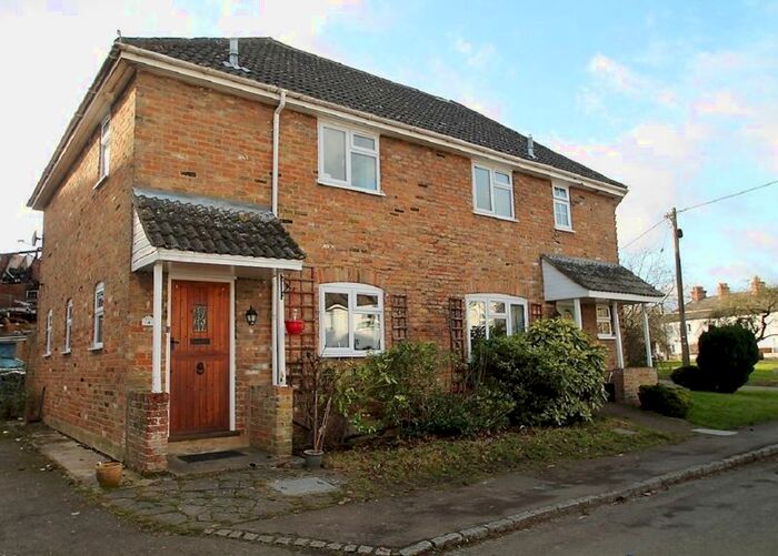 4 Bedroom Terraced House To Rent In Kings Row, The Common, Stokenchurch, High Wycombe HP14