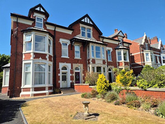 2 Bedroom Flat To Rent In St. Annes Road East, Lytham St. Annes, FY8