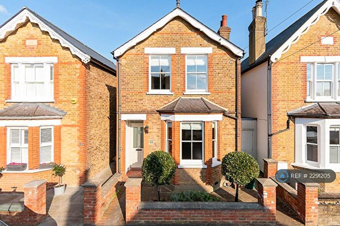 3 Bedroom Detached House To Rent In Summer Gardens, East Molesey, KT8
