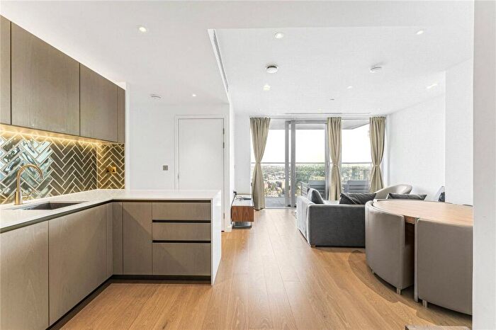 2 Bedroom Apartment To Rent In City Road, London, EC1V