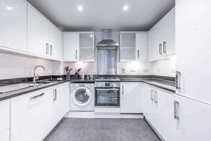 2 Bedroom Flat To Rent In Casel Court, Stanmore, HA7