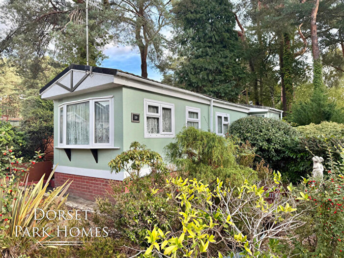 1 Bedroom Park Home For Sale In Sunnyside Park, Ringwood Road, St. Ives, Ringwood, BH24