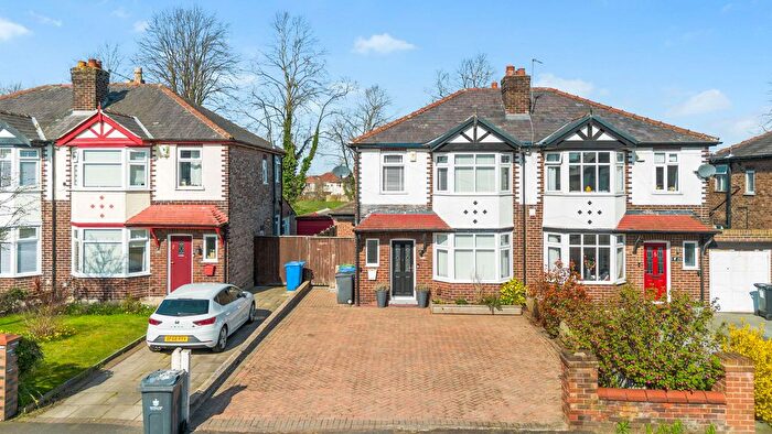 3 Bedroom Semi-Detached House For Sale In Chester Road, Grappenhall, WA4