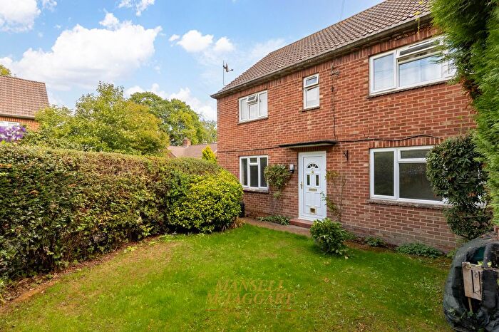 2 Bedroom Maisonette For Sale In Barn Close, Pease Pottage, RH11