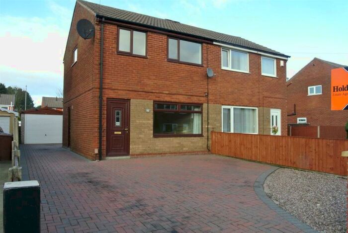 3 Bedroom Semi-Detached House To Rent In Irongate, Lostock Hall, Preston, PR5