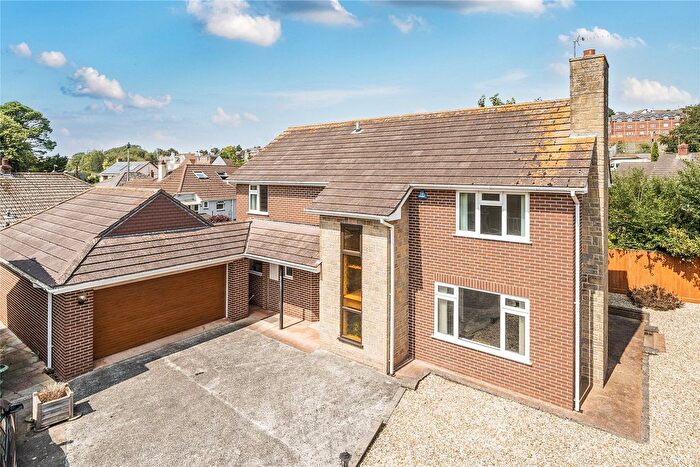 4 Bedroom Detached House For Sale In Enfield Close, Crediton, Devon, EX17