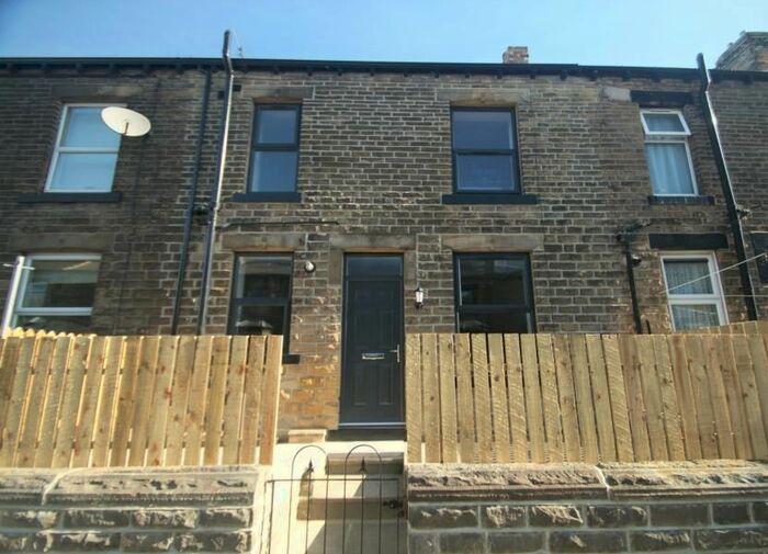 2 Bedroom Terraced House To Rent In Brunswick Road, Pudsey, LS28