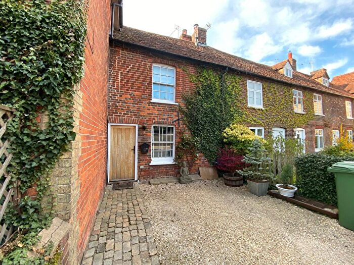 2 Bedroom Cottage To Rent In Lower Road, Chinnor, Oxfordshire, OX39
