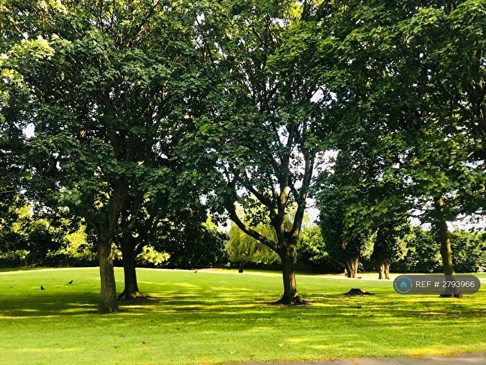 2 Bedroom Flat To Rent In Birmingham, Birmingham, B17