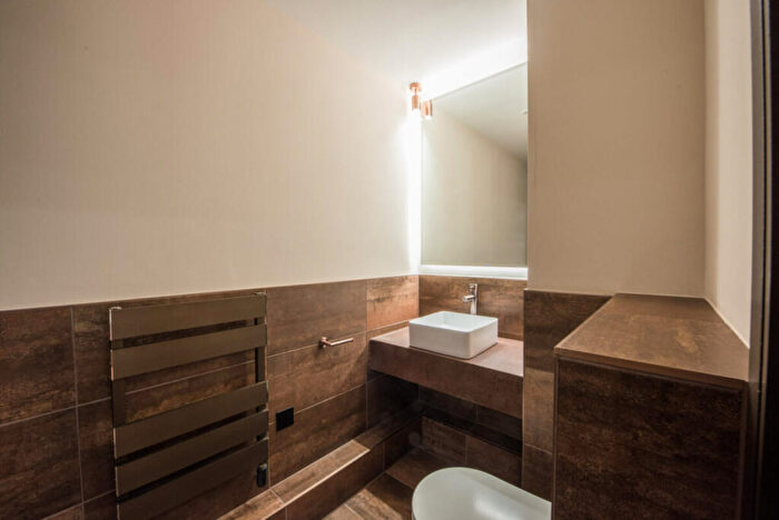 2 Bedroom Apartment To Rent In Clavering Place, Newcastle, NE1