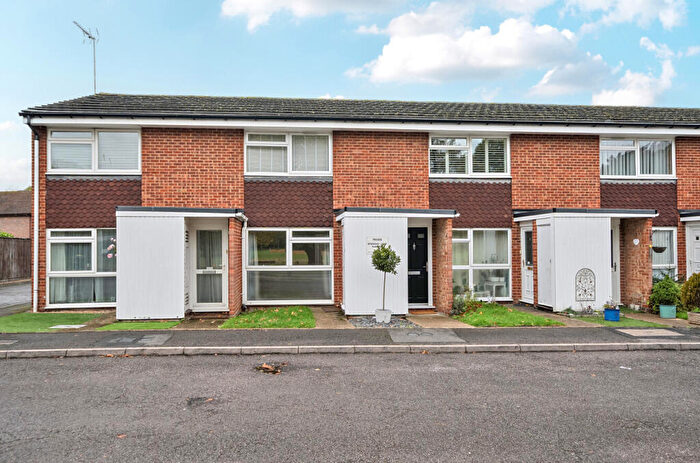 1 Bedroom Apartment For Sale In Windsor Place, Windsor Street, Chertsey, KT16