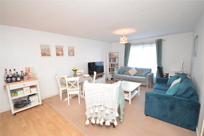 2 Bedroom Apartment For Sale In Pullman House, Tudor Way, Beeston, Leeds, West Yorkshire, LS11