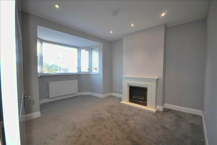 2 Bedroom Flat To Rent In Harrow View, Harrow, HA2