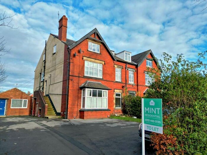 2 Bedroom Flat To Rent In Street Lane, Roundhay, Leeds, LS8