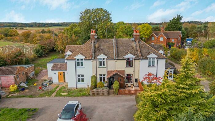 2 Bedroom Cottage For Sale In Great Braitch Lane, Hatfield, AL10
