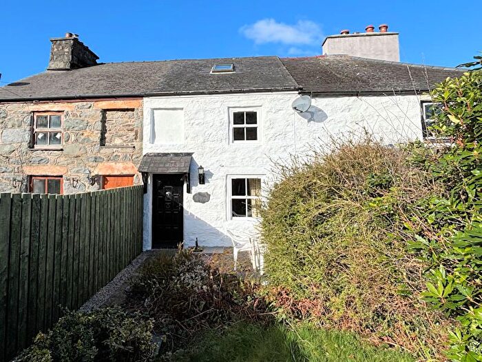 2 Bedroom Terraced House For Sale In Pandy Square, Abergynolwyn, LL36