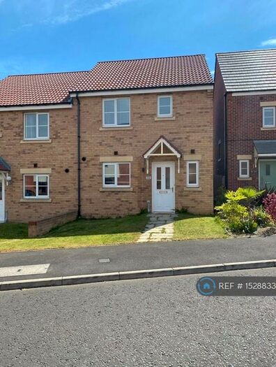 3 Bedroom Semi-Detached House To Rent In Viscount Close, Shiremoor, Newcastle Upon Tyne, NE27