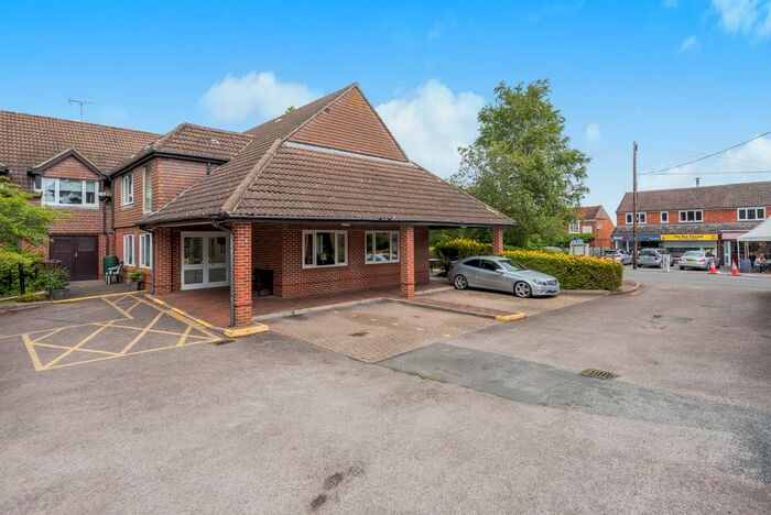 1 Bedroom Flat To Rent In Terrace Road South, Binfield, Bracknell, RG42