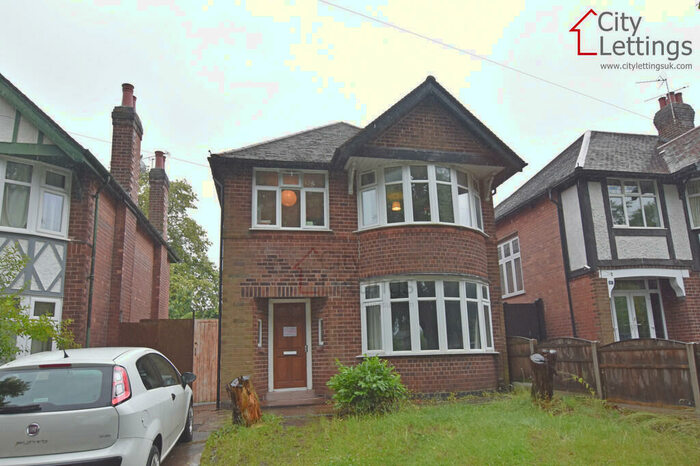3 Bedroom Detached House To Rent In Wollaton Nottingham, NG8