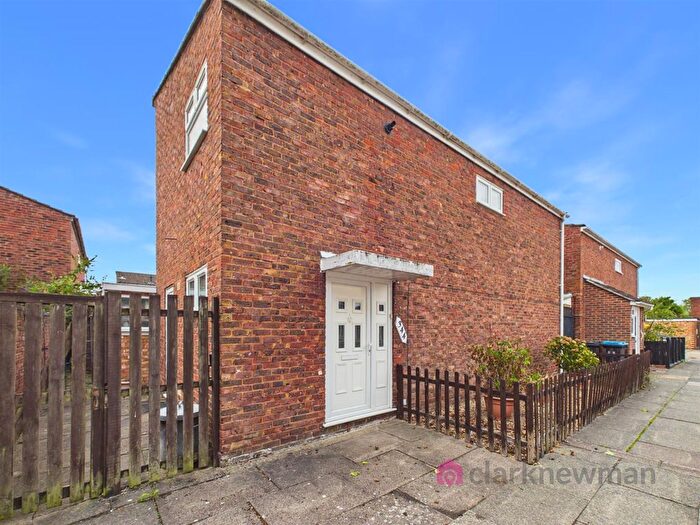 3 Bedroom Detached House For Sale In Long Banks, Harlow, CM18