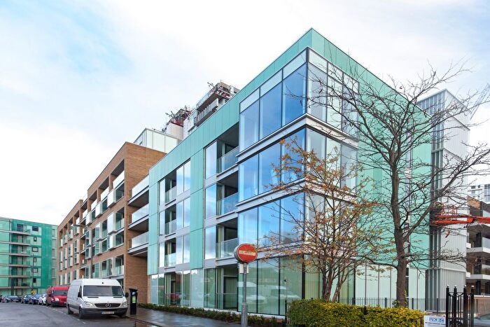 1 Bedroom Flat To Rent In Beacon Tower, Spectrum Way, London, SW18