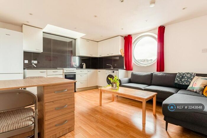 2 Bedroom Flat To Rent In Upper Lewes Road, Brighton, BN2
