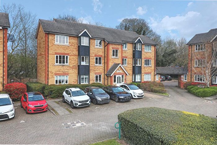 2 Bedroom Apartment For Sale In Riversmeet, Hertford, SG14