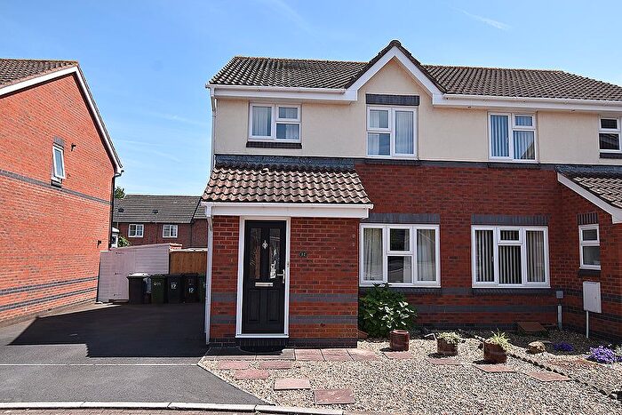 3 Bedroom Semi-Detached House For Sale In Miller Close, Broadmeadow, Exeter, EX2