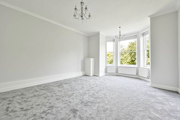 3 Bedroom Flat To Rent In Sutherland Avenue, Maida Vale, London, W9