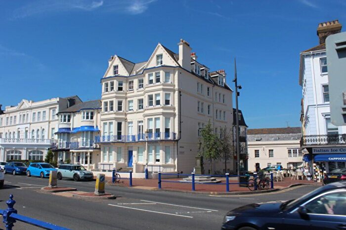 2 Bedroom Flat To Rent In Marine Parade, Eastbourne, East Sussex, BN22