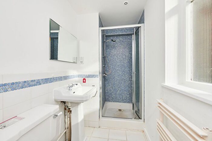 3 Bedroom Terraced House For Sale In Maltings Close, Barnes, SW13