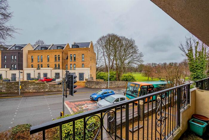 2 Bedroom Flat For Sale In Penhill Road, Pontcanna, Cardiff, CF11