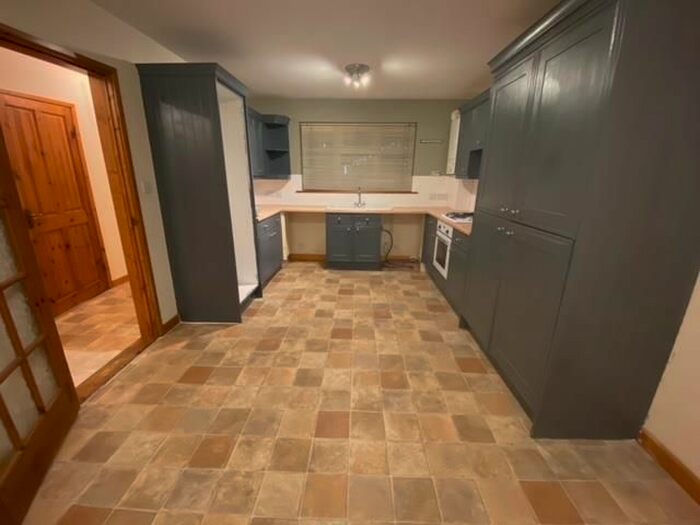 3 Bedroom Bungalow To Rent In 192 Elm Low Road, Cambs, Wisbech PE14