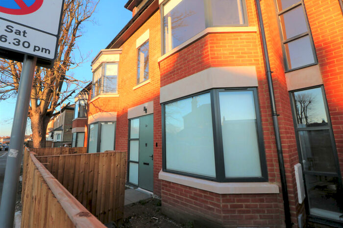 3 Bedroom End Of Terrace House To Rent In Olive Street, Romford, Essex, RM7