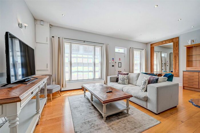 3 Bedroom Terraced House To Rent In Eaton Mews North, Belgravia, London, SW1X