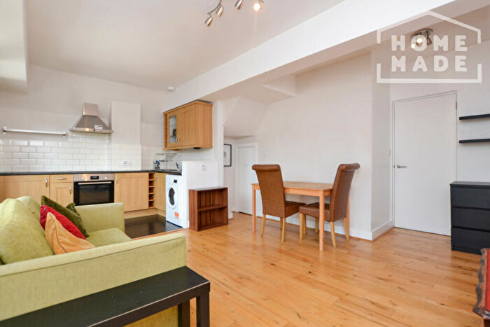 2 Bedroom Flat To Rent In Archway Road, London, N6