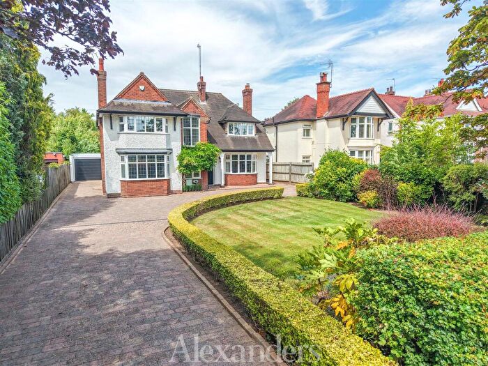 4 Bedroom Detached House For Sale In Hinckley Road, Nuneaton, CV11