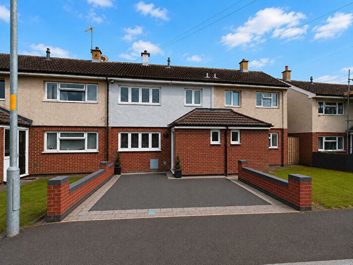 3 Bedroom Terraced House For Sale In Shannon Drive, Walsall, WS8