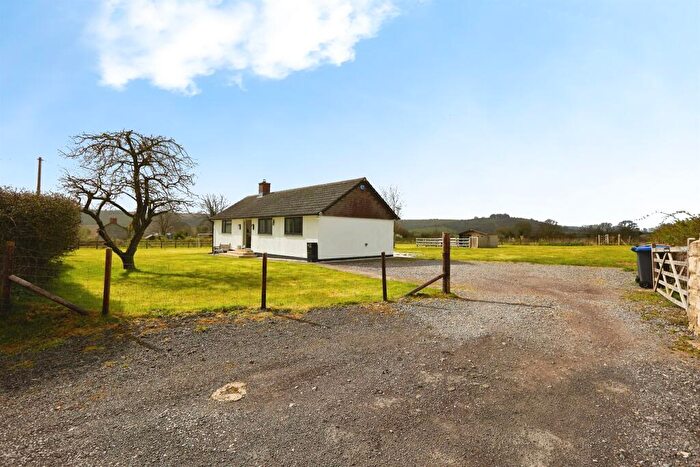 3 Bedroom Detached Bungalow For Sale In Dean Lane, Fovant, Salisbury, SP3
