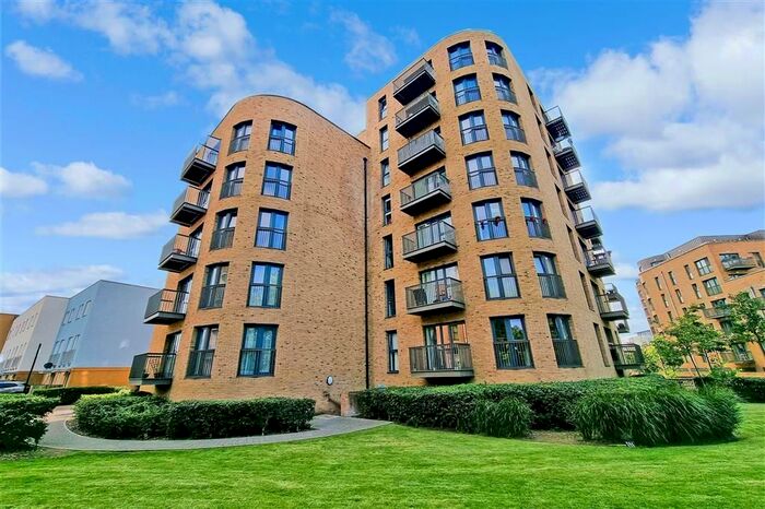 1 Bedroom Flat To Rent In Claret Court, Connersville Way, Croydon CR0